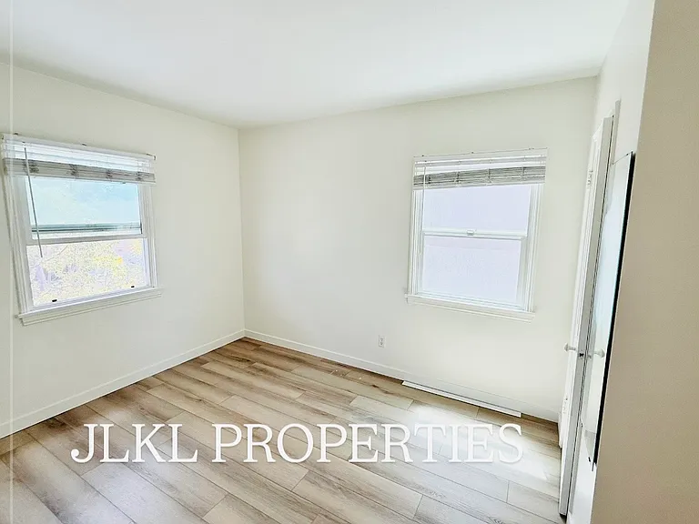 3088 Meade Ave — Photo 24
