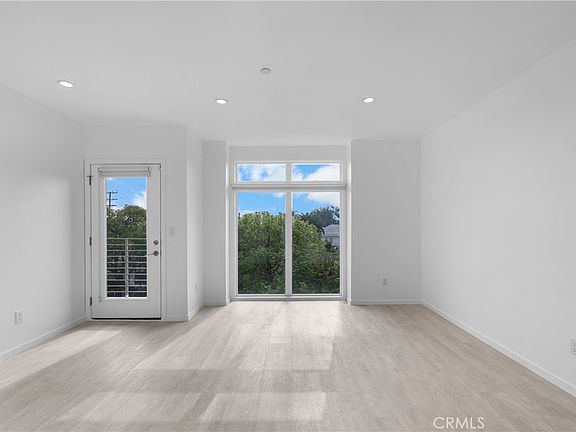 5th image of 6009 1/2 Barton Ave #6009
