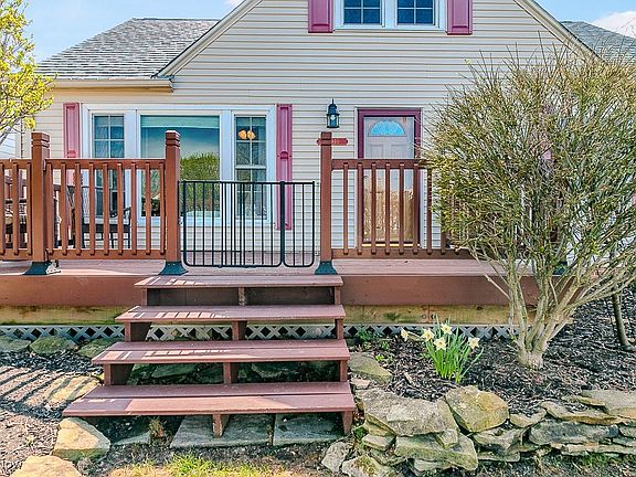 2nd image of 28940 Beechwood Dr