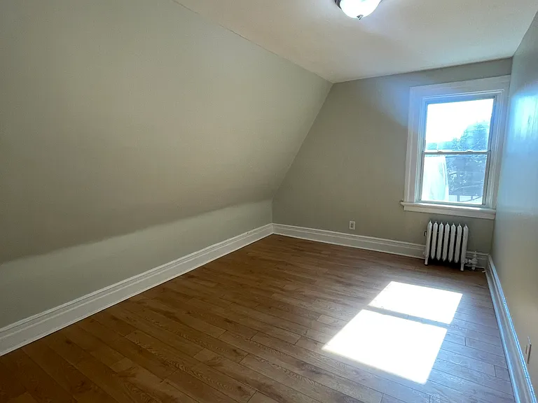 413 Summer Ave #1 — Photo 4