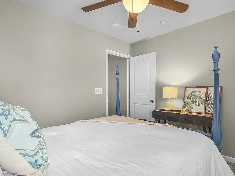 153 Hamilton Grv — Photo 36