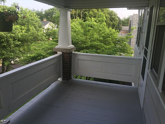 3rd image of 930 Oxley Rd