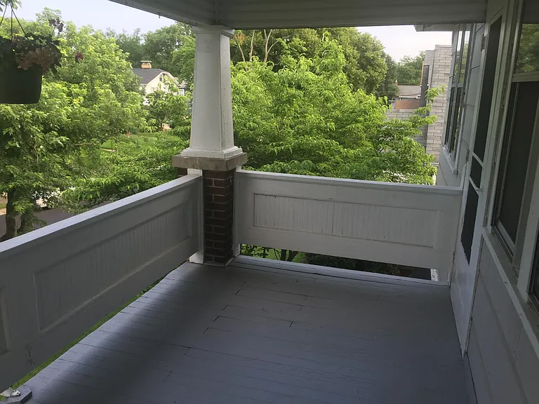 930 Oxley Rd — Photo 3