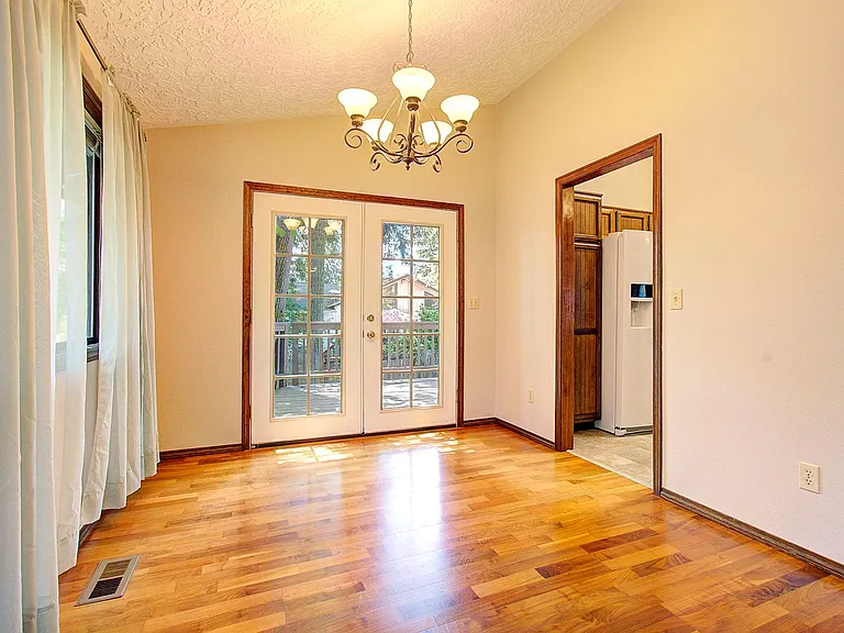 1114 SE 106th Ct — Photo 34