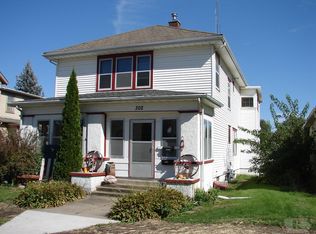 302 S Main St, Mount Pleasant, IA 52641