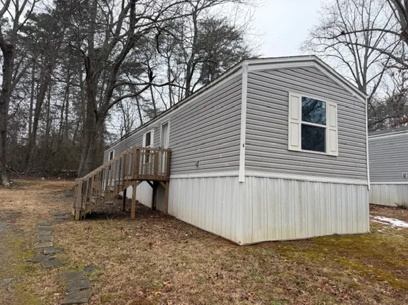 2264 Fews Chapel Rd, Greer, SC