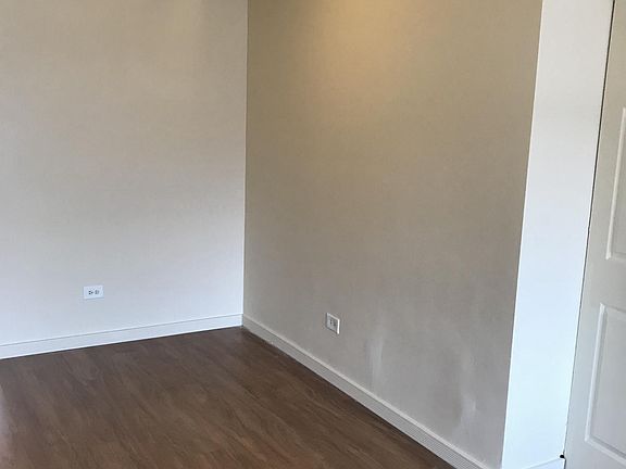 5th image of 516 Wimbleton Dr APT 2B