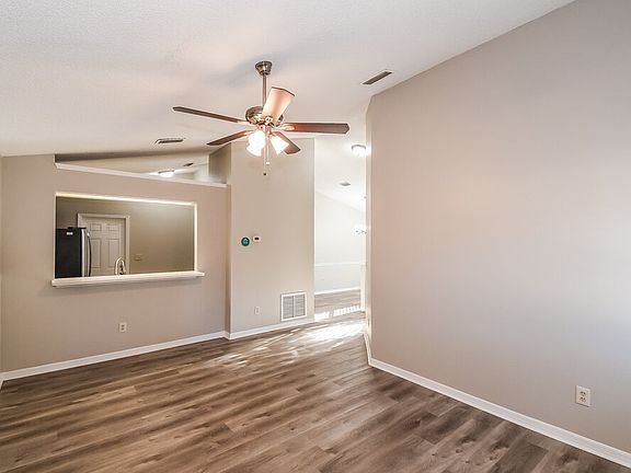 4th image of 8330 Argyle Corners Dr