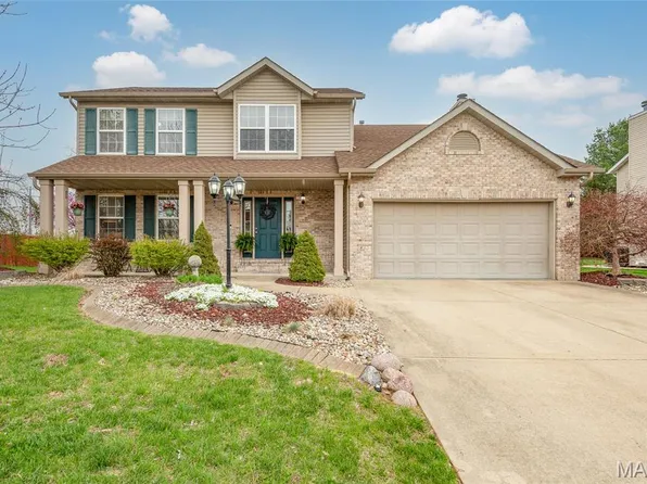 3510 Vicksburg Dr, Edwardsville, IL 62025