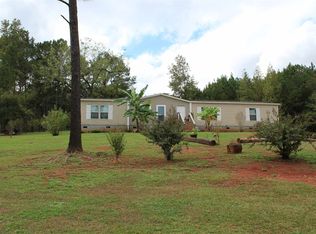 17 Collins Dr, West Point, GA 31833