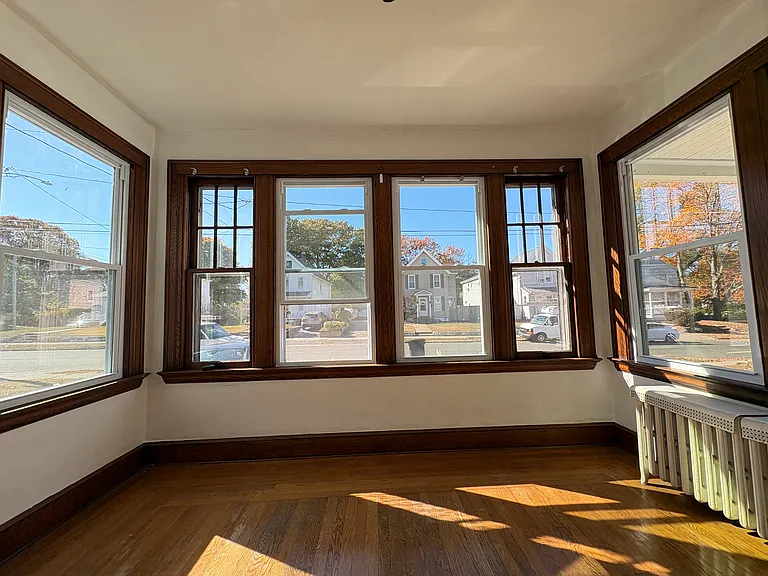 273 Peck Ave — Photo 8