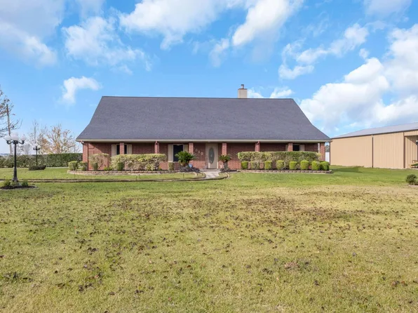 10040 Milky Way Ln, Beaumont, TX 77705