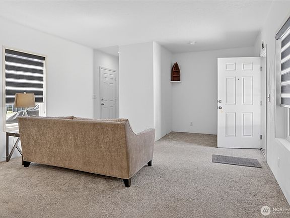 5th image of 32216 T Place