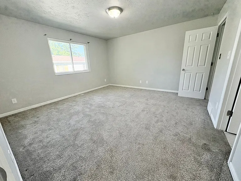 5674 S Magic Isle Ln — Photo 12
