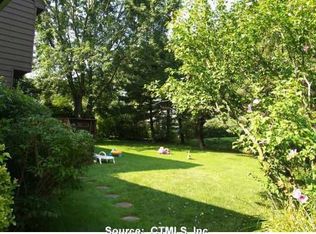 59 Bainton Rd, West Hartford, CT 06117