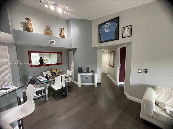 3rd image of 2039 SE 10th Ave APT 517