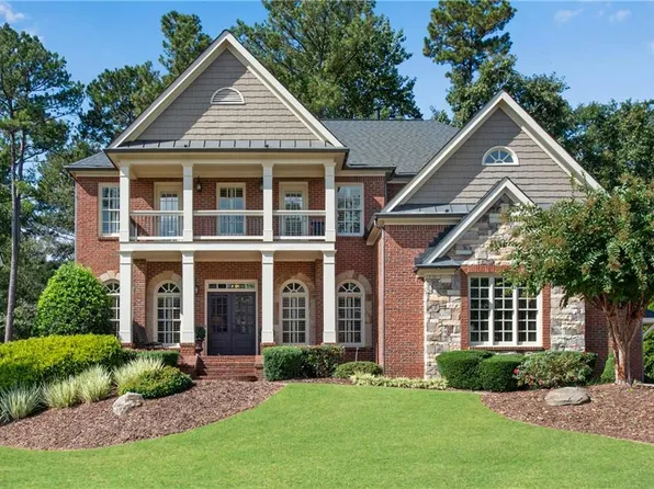 4425 Manor Creek Dr, Cumming, GA 30040