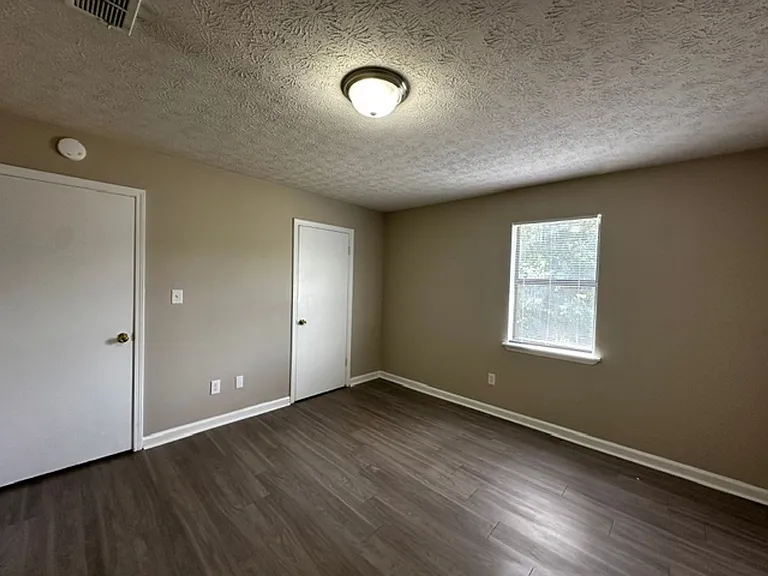200/202 Michele Dr — Photo 8