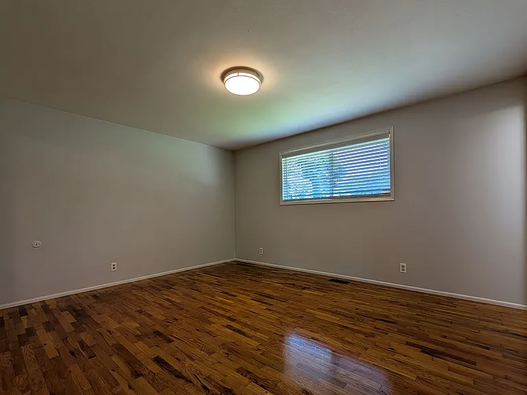 2425 Leyton Ln — Photo 20