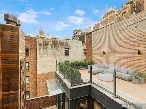 22 Gramercy Park image 5 of 23