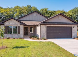 162 Striker Ln, Harvest, AL 35749