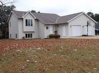 521 Waterville Rd, Waterville, MN 56096