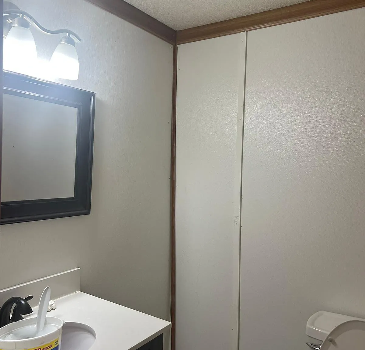 2 bed, 900 sqft, $900 — Photo 2
