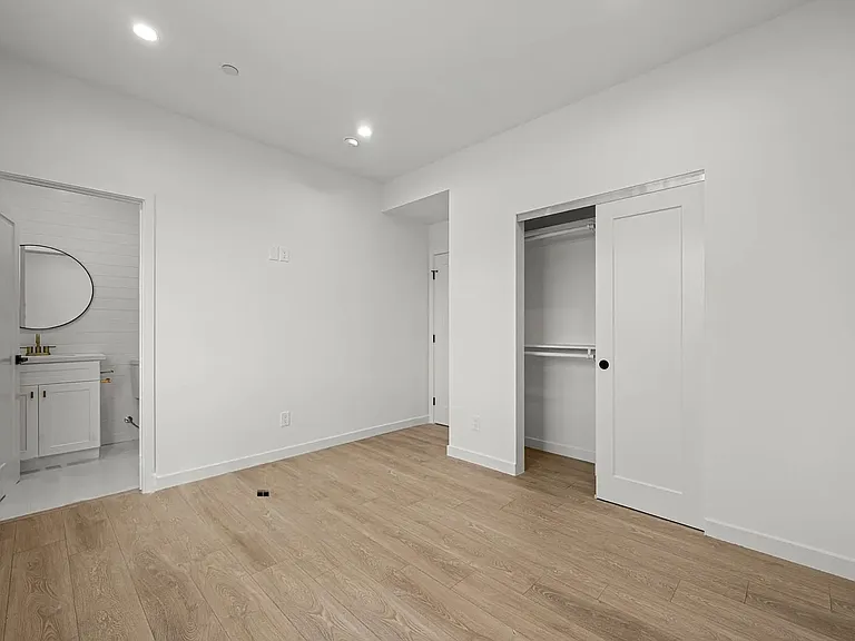 415 1/2 N La Fayette Park Pl — Photo 8
