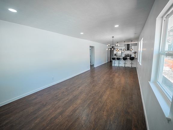 5th image of 1554 Harlan St