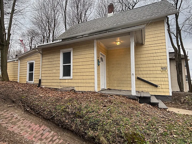 344 N Adams St — Photo 18