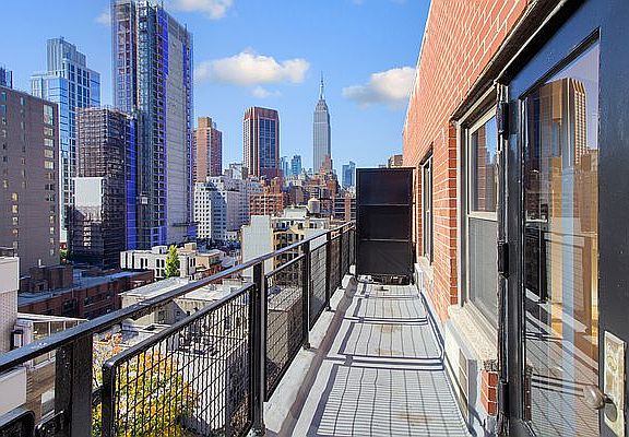 3rd image of 236 E 36th St Penthouse A