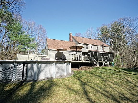 4th image of 5 Applewood Dr