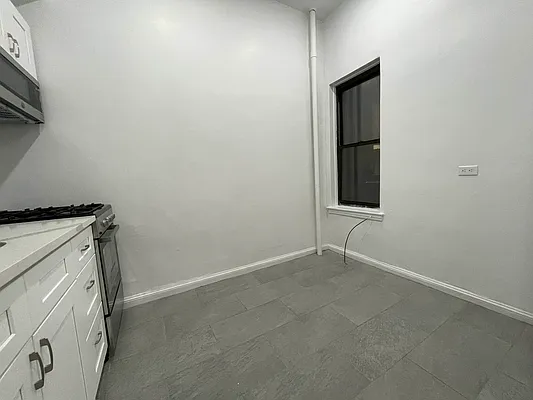 Rented by HOLTON REAL ESTATE INC. | media 20