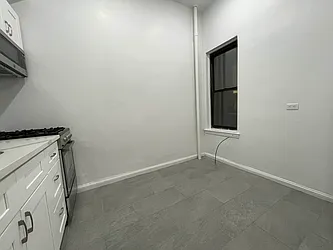 Rented by HOLTON REAL ESTATE INC.