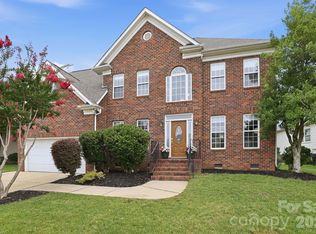 12415 Oakbriar Ln, Charlotte, NC 28273