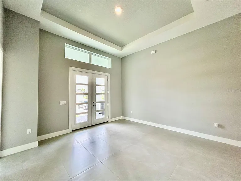 8147 Tracy Cir — Photo 3