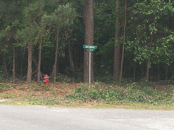 3rd image of 300 Crestwood Drive