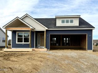 1347 Limerick Ln, Waterville, OH 43566