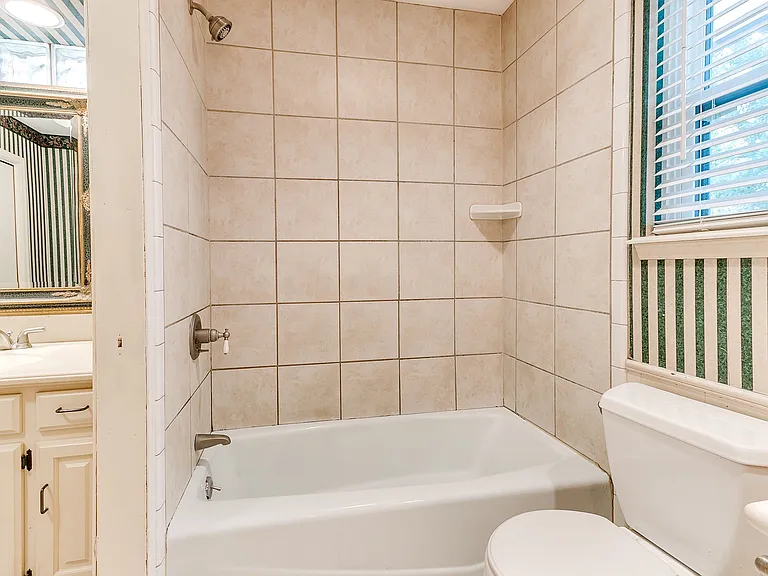 6313 Avalon Ln — Photo 11