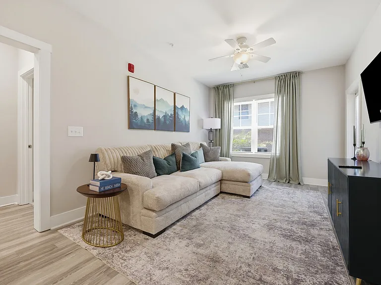 Pine Reserve Apartments — Photo 19