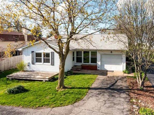 14015 W Lake Rd, Vermilion, OH 44089