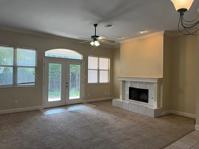 403 N Hullen St — Photo 2