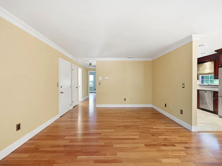 137A S Maple Ave #B — Photo 9