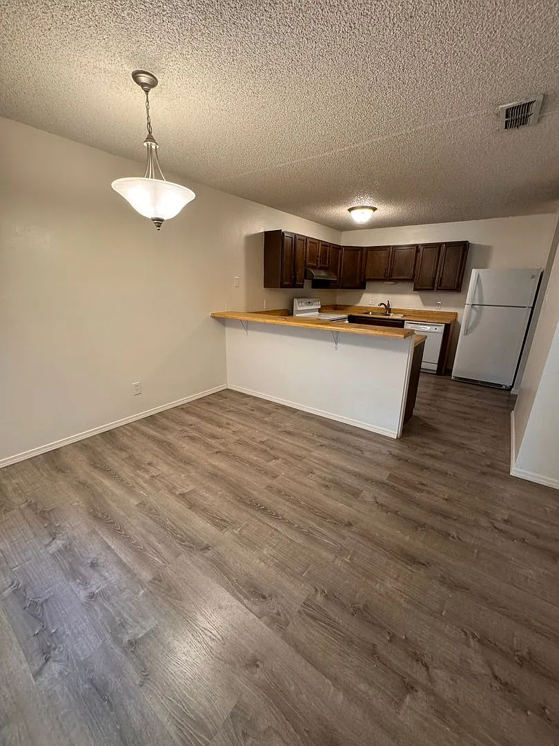 North Roswell Duplex — Photo 4