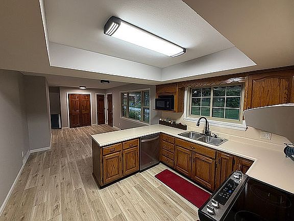 5th image of 3280 E Oakwood Ave