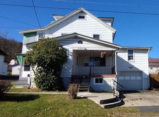 1018 Vine St, Nanty Glo, PA 15943