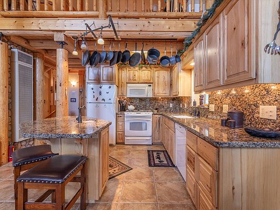 4th image of 50624 Hemlock Ct