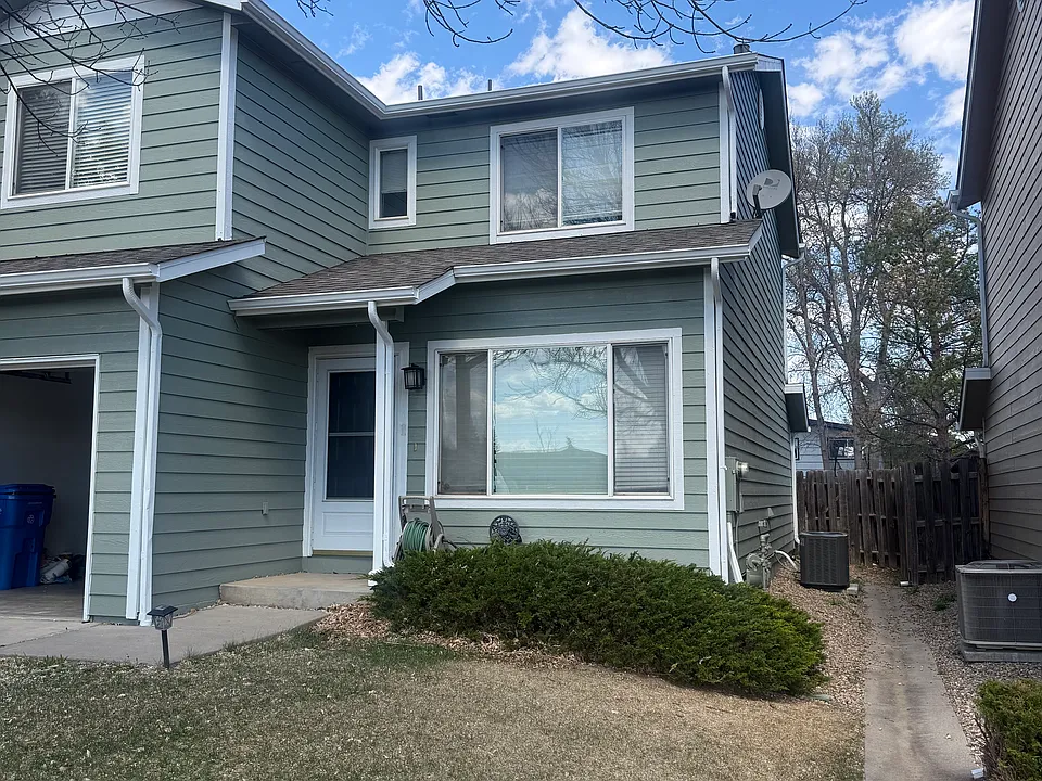 2032 Glenmoor Dr