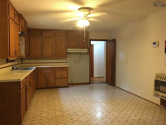 5th image of 701 Glendale St