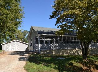 33 Martin St, Nelson, GA 30151